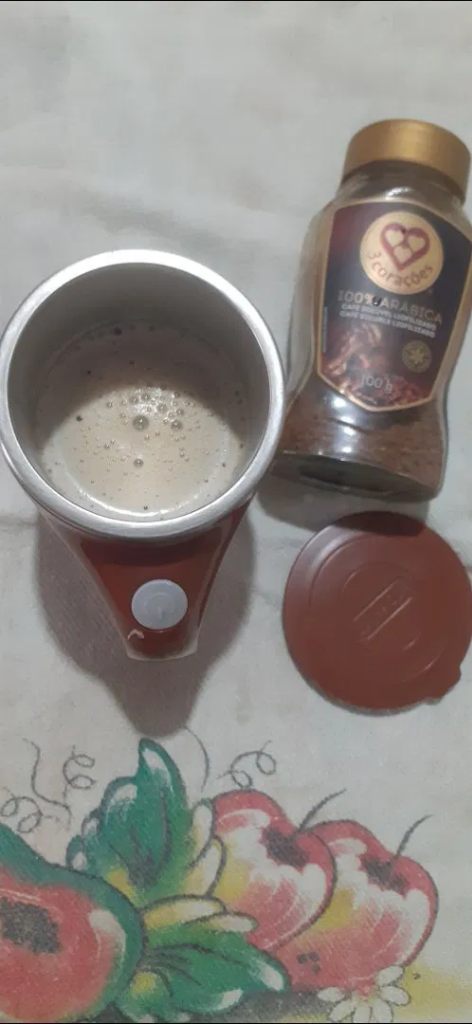 Cliente com MixTherm Vermelha e Café